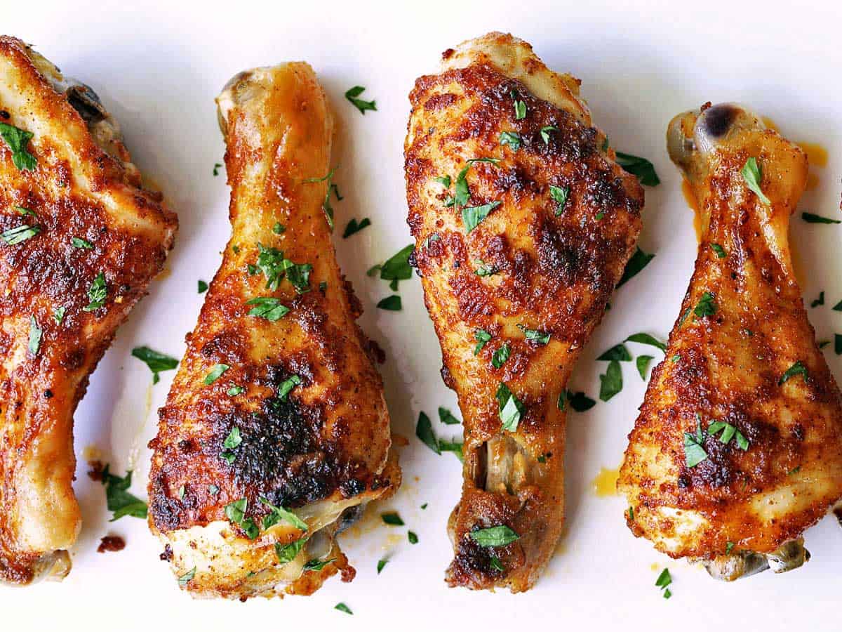 Quick & Easy Baked Chicken Drumsticks: A Family Favorite